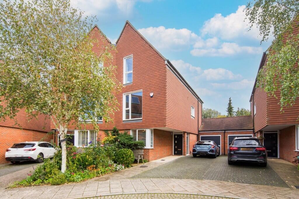Main image of property: Spa Crescent, Tunbridge Wells, Kent, TN4