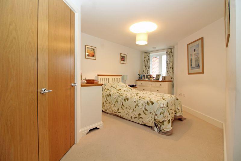 Additional property image - Limpsfield Road, South Croydon