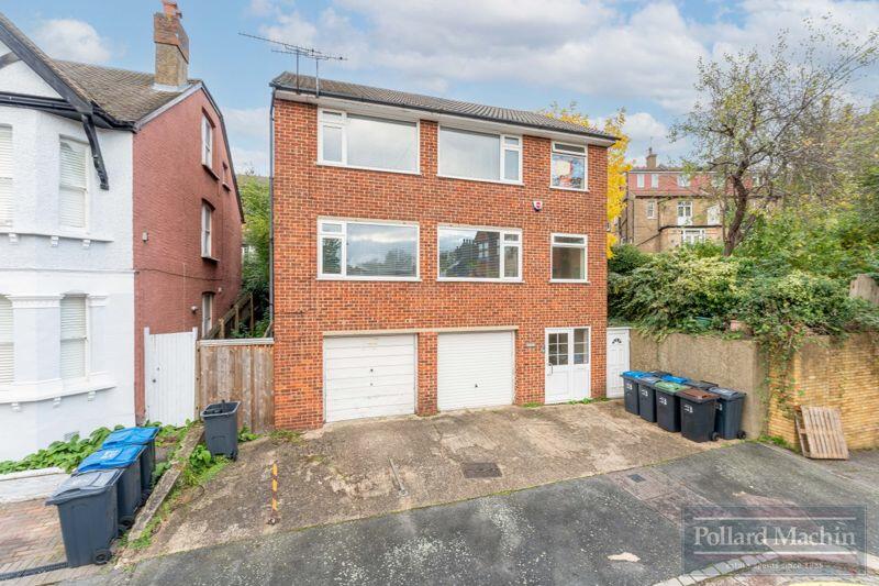 1 bedroom flat for sale in Temple Road, Croydon, CR0