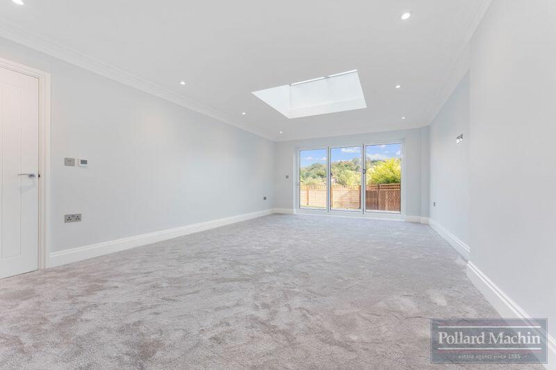Additional property image - Hartley Hill, Purley
