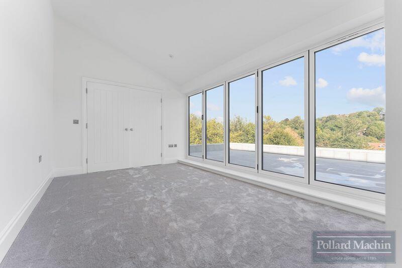 Additional property image - Hartley Hill, Purley