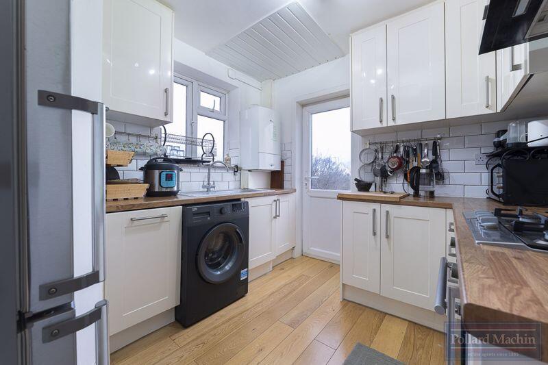 Additional property image - Ingleboro Drive, Riddlesdown