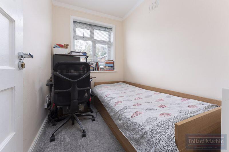 Additional property image - Ingleboro Drive, Riddlesdown