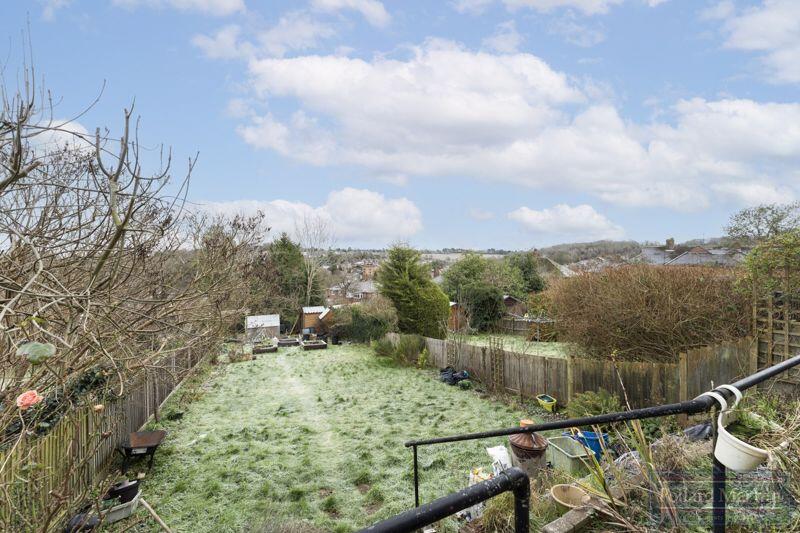 Additional property image - Ingleboro Drive, Riddlesdown