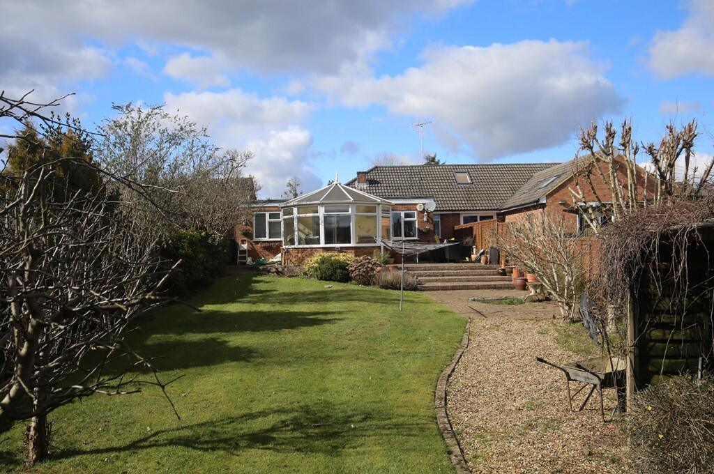 Main image of property: St. Leonards Close, Leighton Buzzard, Bedfordshire