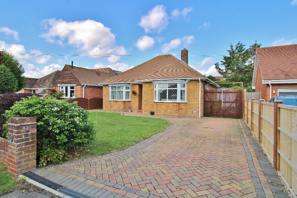 Main image of property: Cottes Way East, Hill Head, Fareham