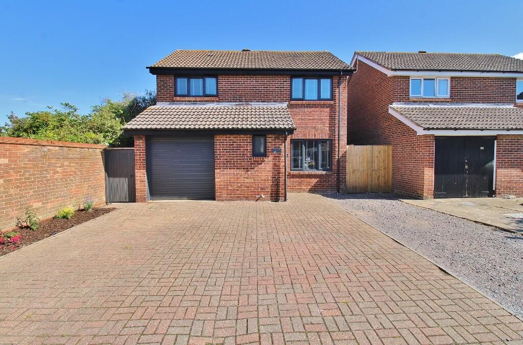 Main image of property: Puffin Crescent, Stubbington