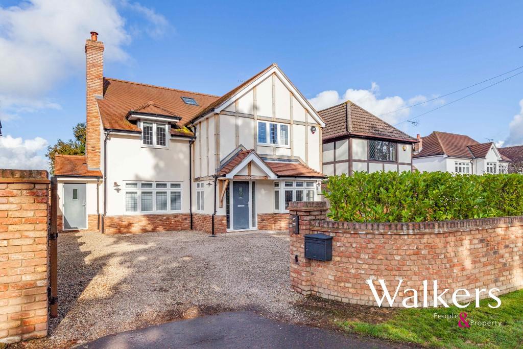 4 bedroom detached house for sale in Norsey Road, Billericay, CM11