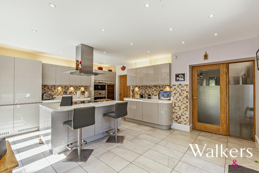Additional property image - Woodland Way, Edney Common