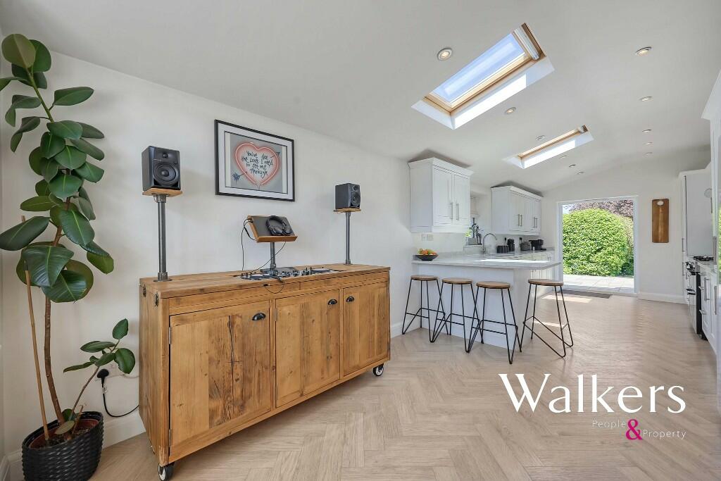 Additional property image - London Road, Brentwood