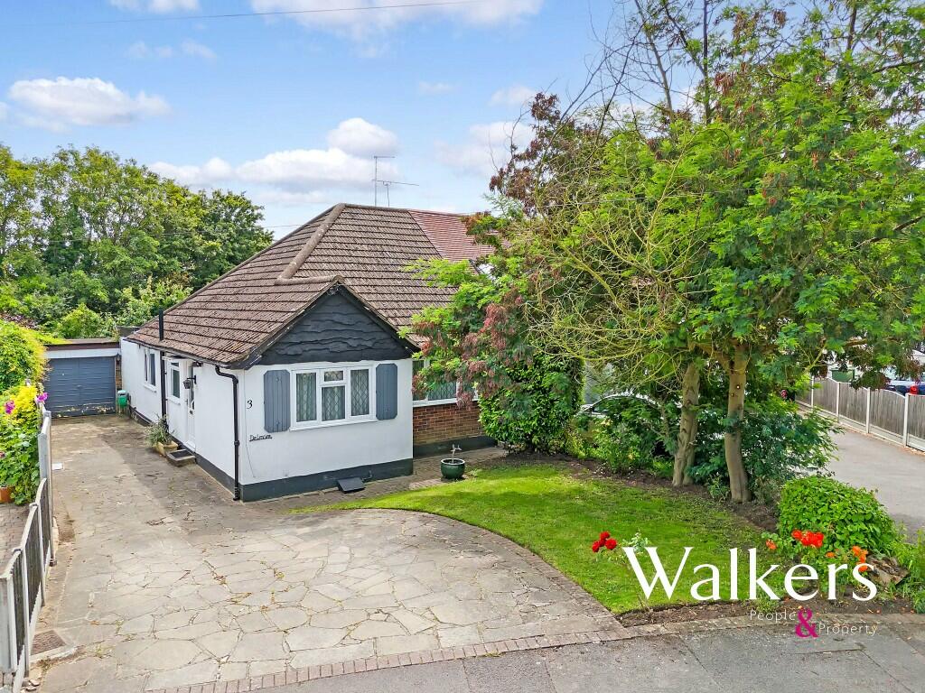 2 bedroom semidetached bungalow for sale in Crossby Close