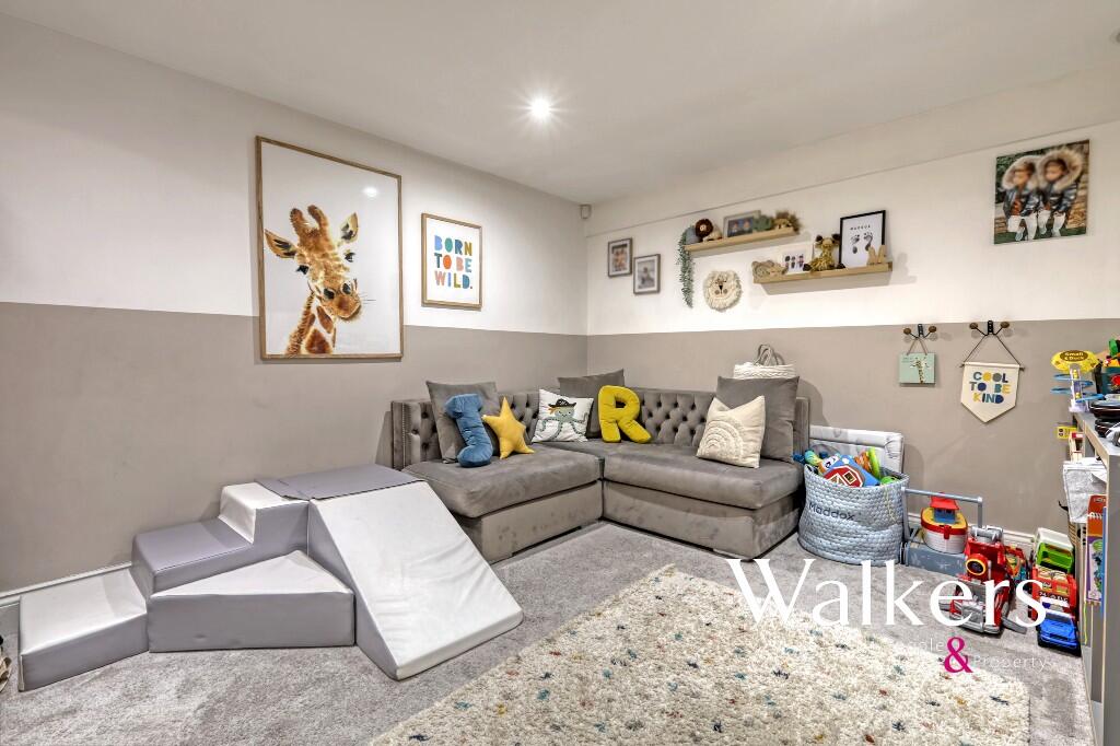 Additional property image - Rosslyn Road, Billericay