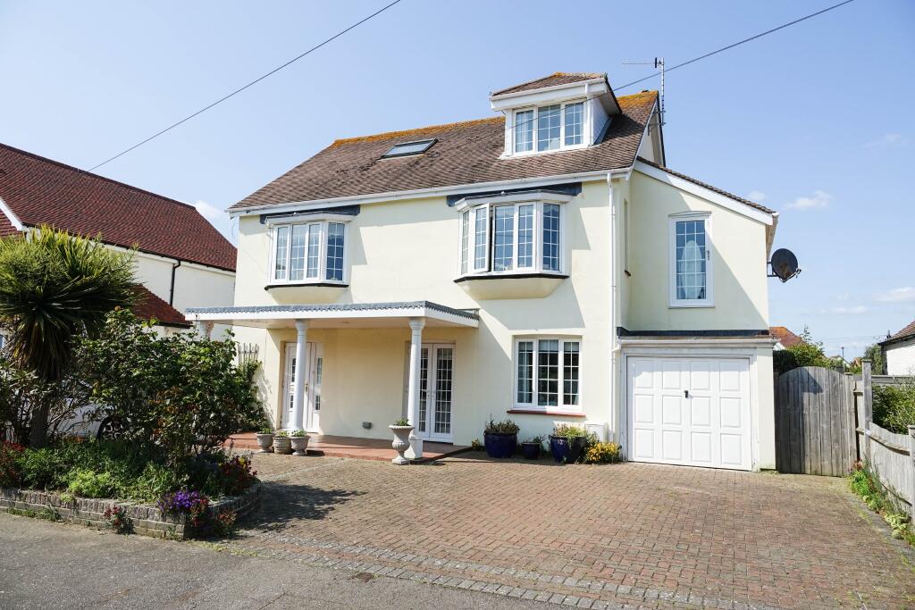 5 bedroom detached house for sale in Culver Road, Felpham, PO22