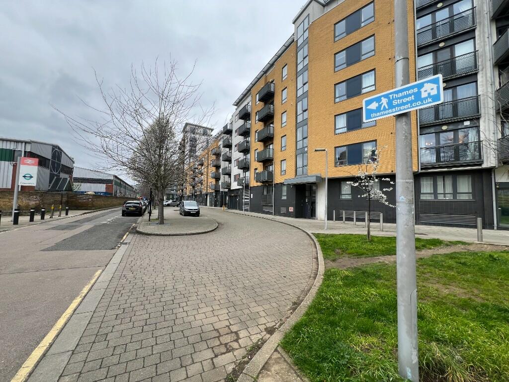 2 bedroom apartment for rent in Tarves Way, London, SE10