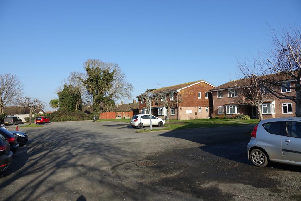 1 bedroom ground floor flat for sale in Elm Tree Close, Selsey, PO20