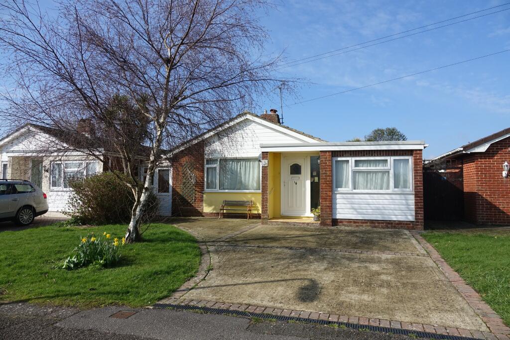 3 bedroom detached bungalow for sale in Fontwell Road, Selsey, PO20