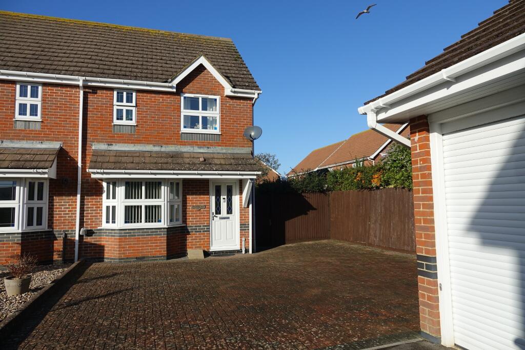 3 bedroom semidetached house for sale in Domehouse Close, Selsey, PO20
