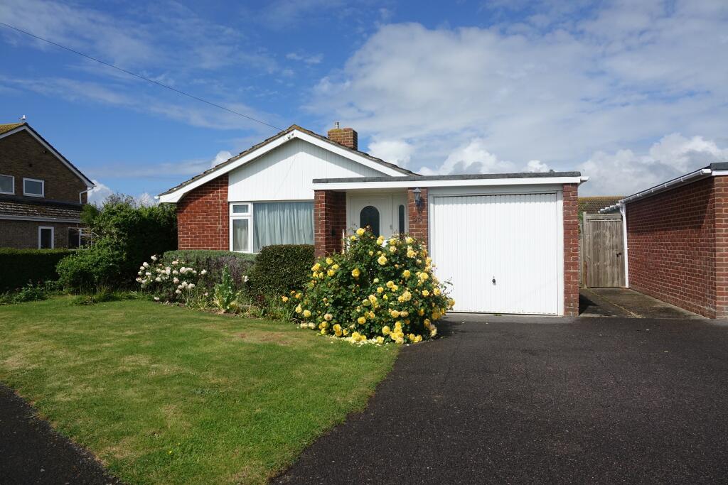 3 bedroom detached bungalow for sale in Fontwell Road, Selsey, PO20