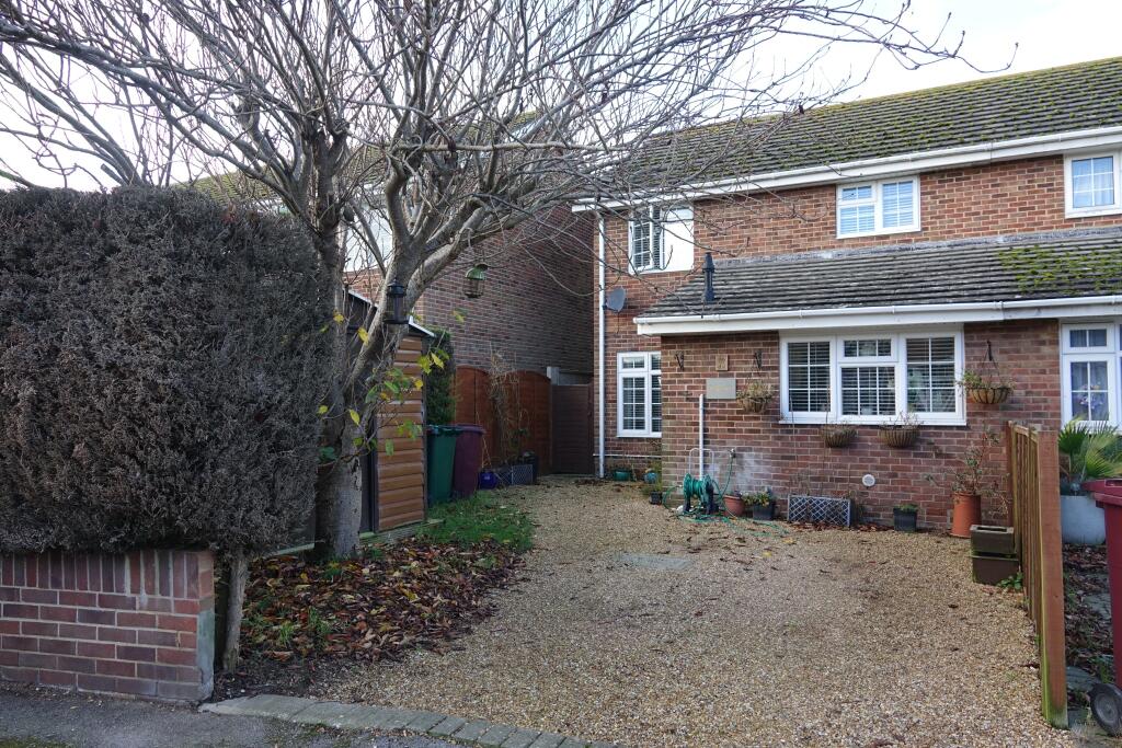 3 bedroom semi-detached house