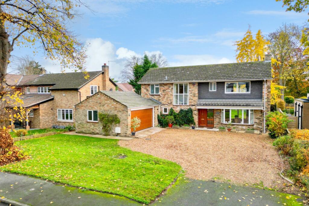 Main image of property: Madeley Court, Hemingford Grey, Huntingdon, Cambridgeshire, PE28