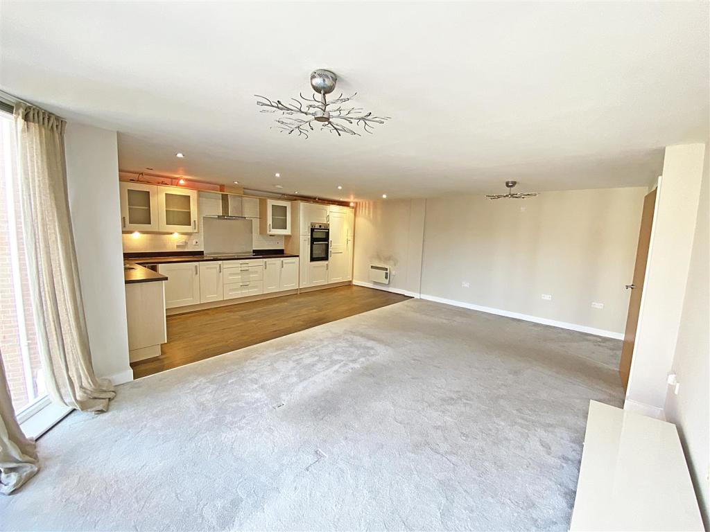 2 bedroom apartment for sale in The Knowles, Blundellsands Road West