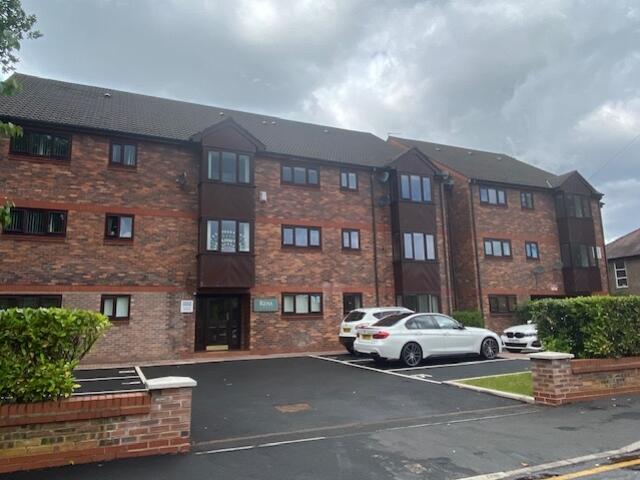 Main image of property: Rena Court, Flat 17 Sparth Lane, Heaton Moor, Stockport