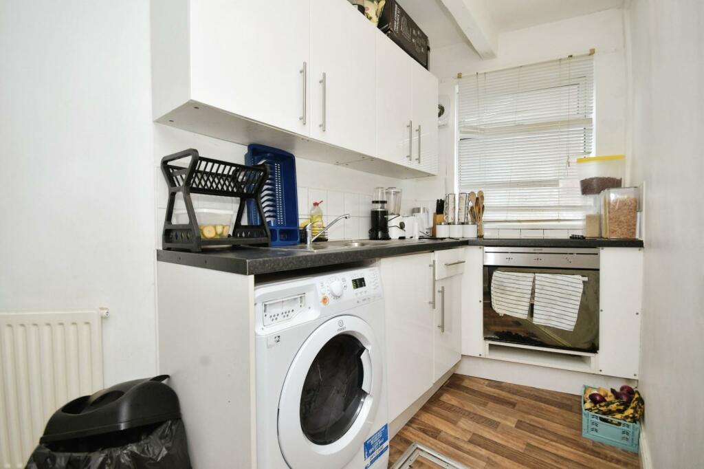 4 bedroom house for sale in Sharrow Lane, Sheffield, S11