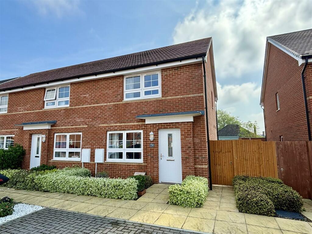 2 bedroom end of terrace house for sale in Tabitha Close, Hamworthy, BH15