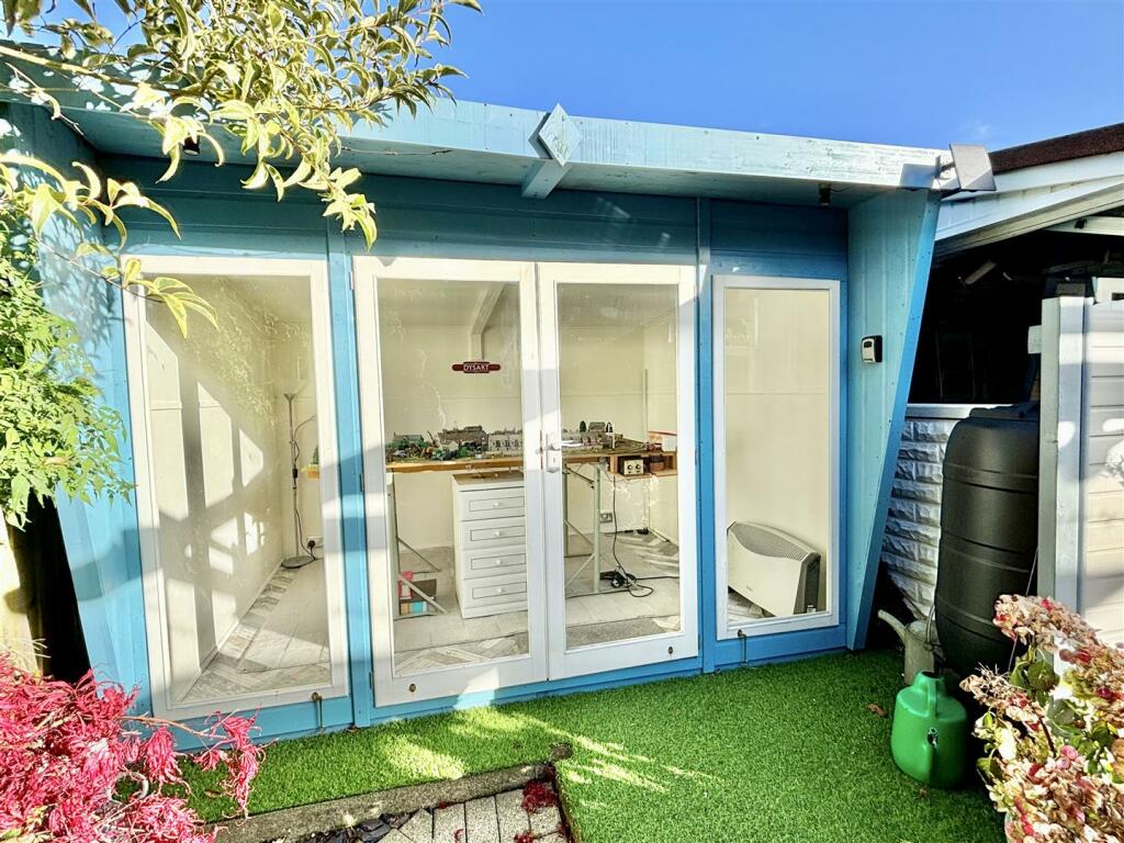 Additional property image - Heatherbrae Lane, Upton, Poole