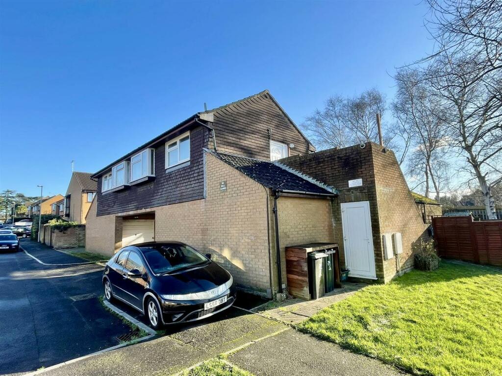 Additional property image - Warbler Close, Upton