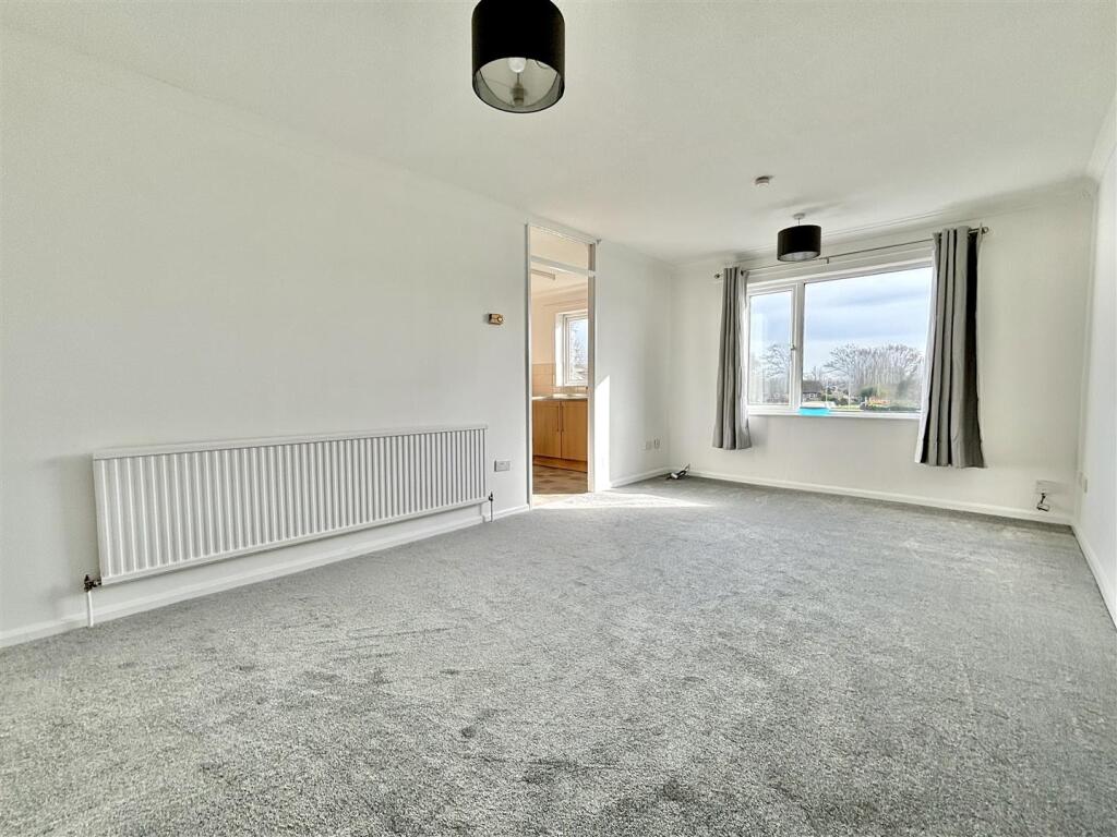 Additional property image - Littlemead Close, Creekmoor