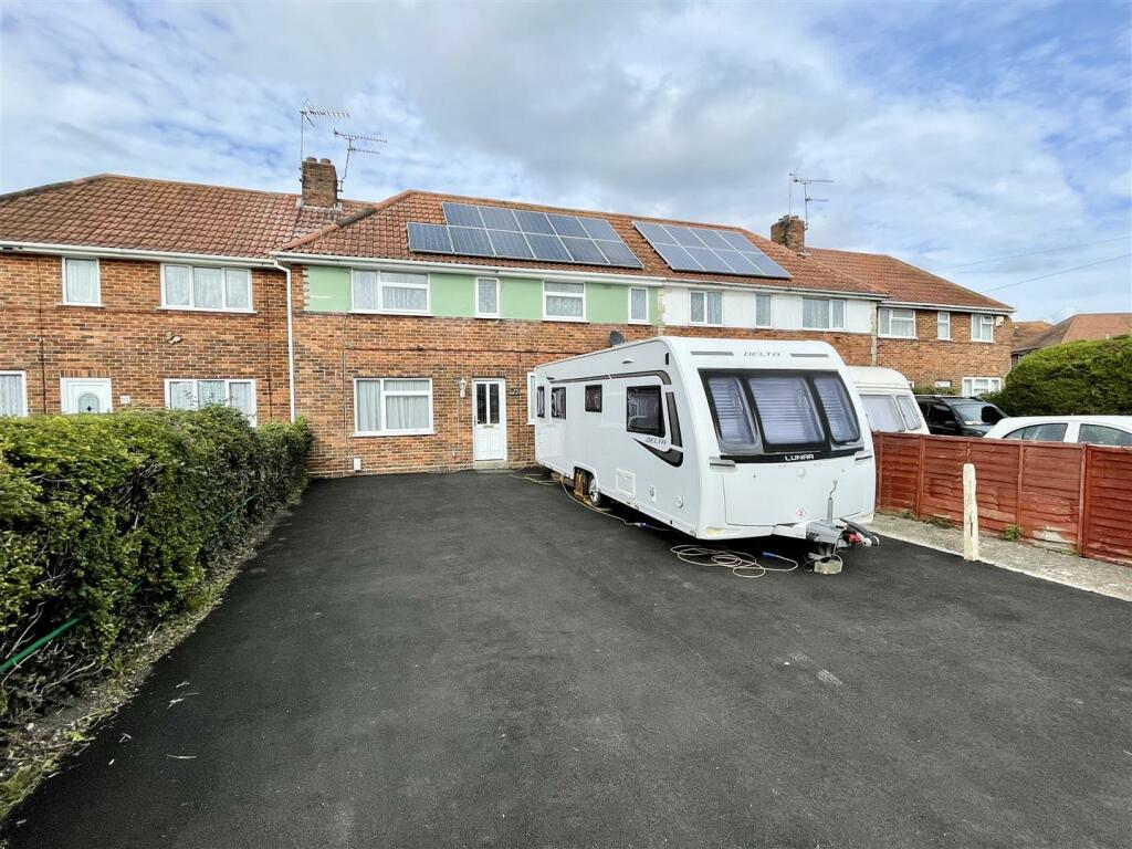 3 bedroom terraced house for sale in Rockley Road, Hamworthy, BH15