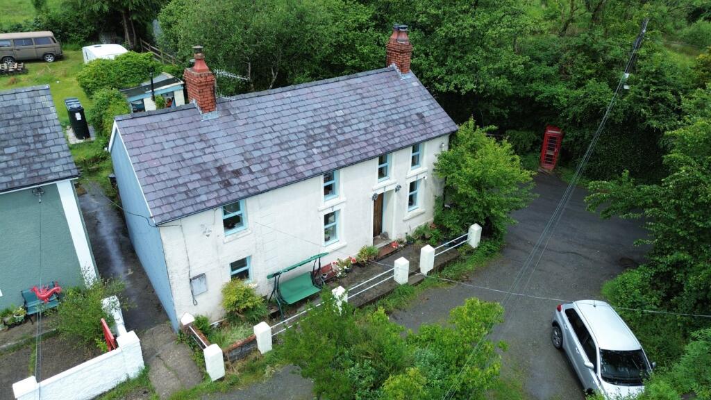 Main image of property: Cwrtnewydd, Llanybydder, SA40