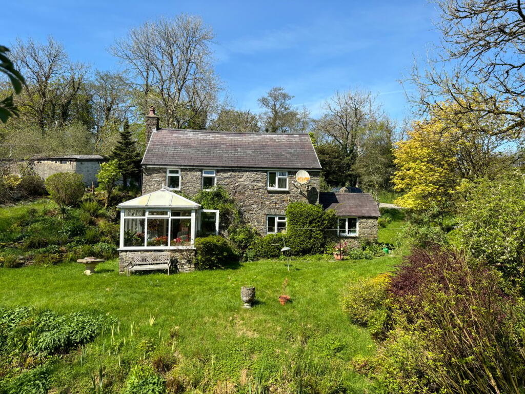 Main image of property: Bwlchllan, Lampeter, SA48