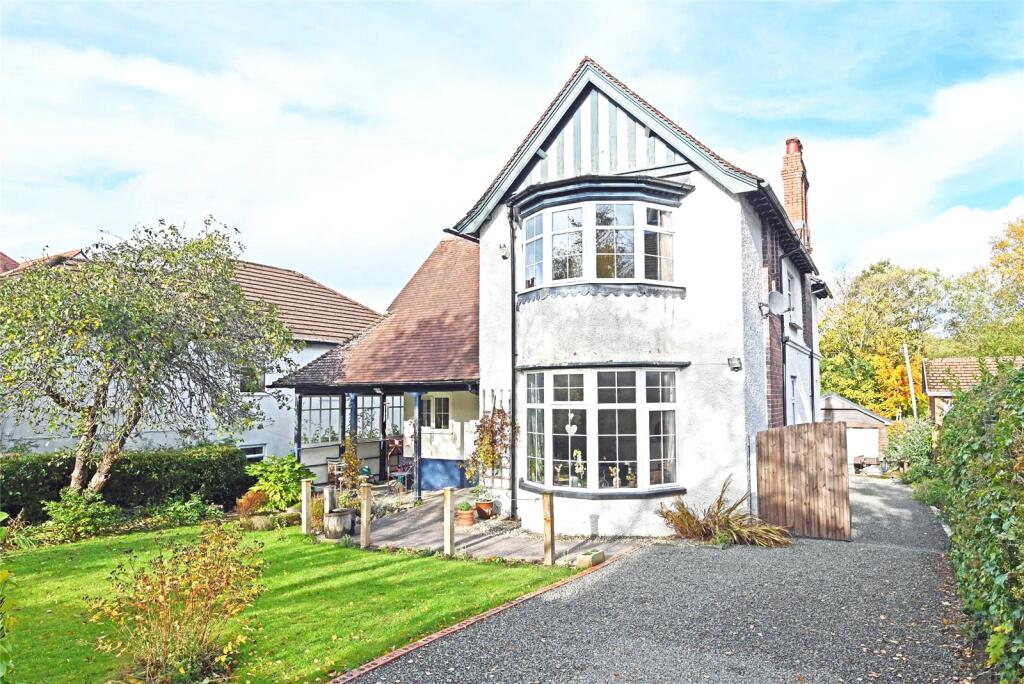 Main image of property: The Spinney, Broadway, Llandrindod Wells, LD1