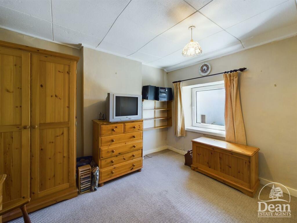 2 bedroom detached house for sale in Yorkley Wood, Lydney, GL15