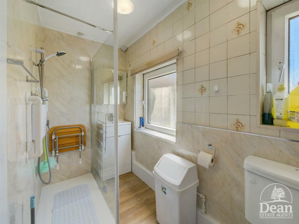 2 bedroom detached house for sale in Yorkley Wood, Lydney, GL15