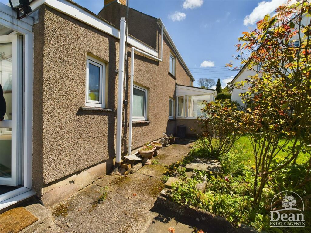 2 bedroom detached house for sale in Yorkley Wood, Lydney, GL15