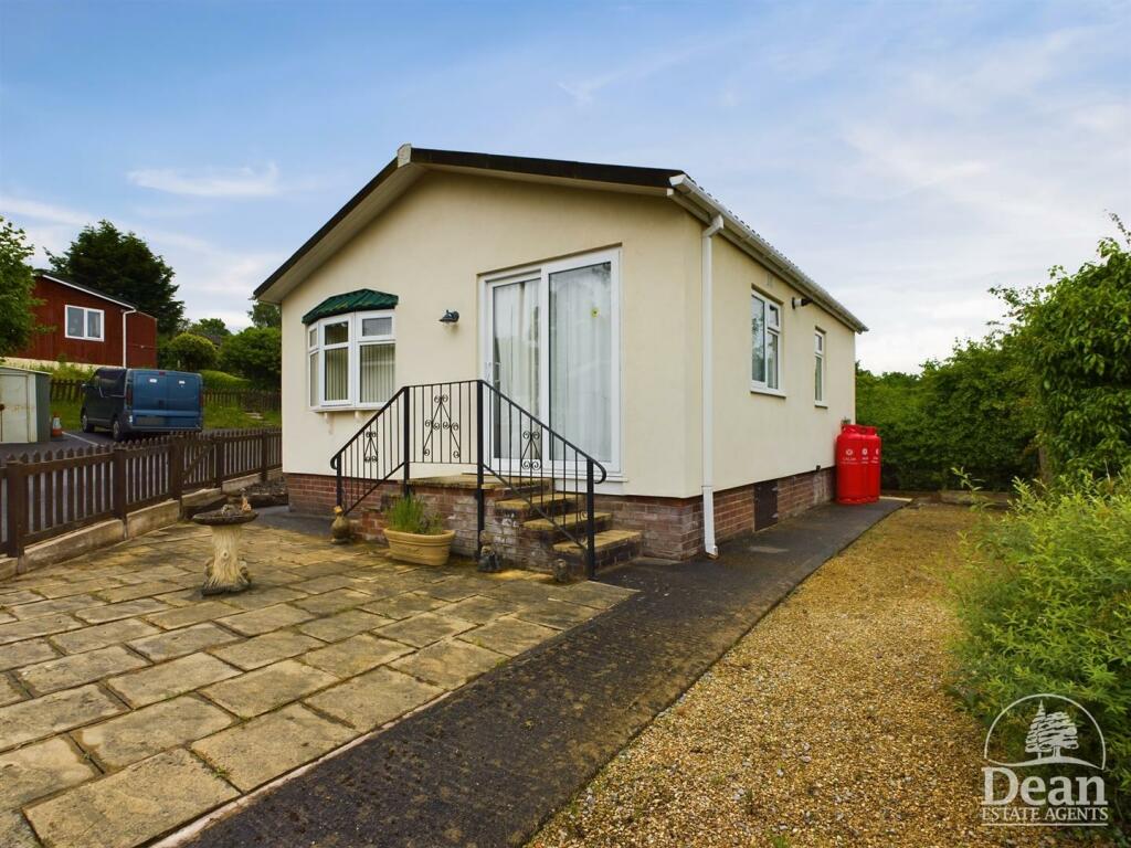 2 bedroom park home for sale in Belindas Park, Milkwall, GL16