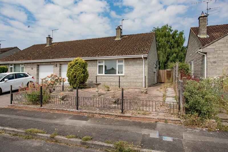2 bedroom semidetached bungalow for sale in Brookland Road, Langport, TA10