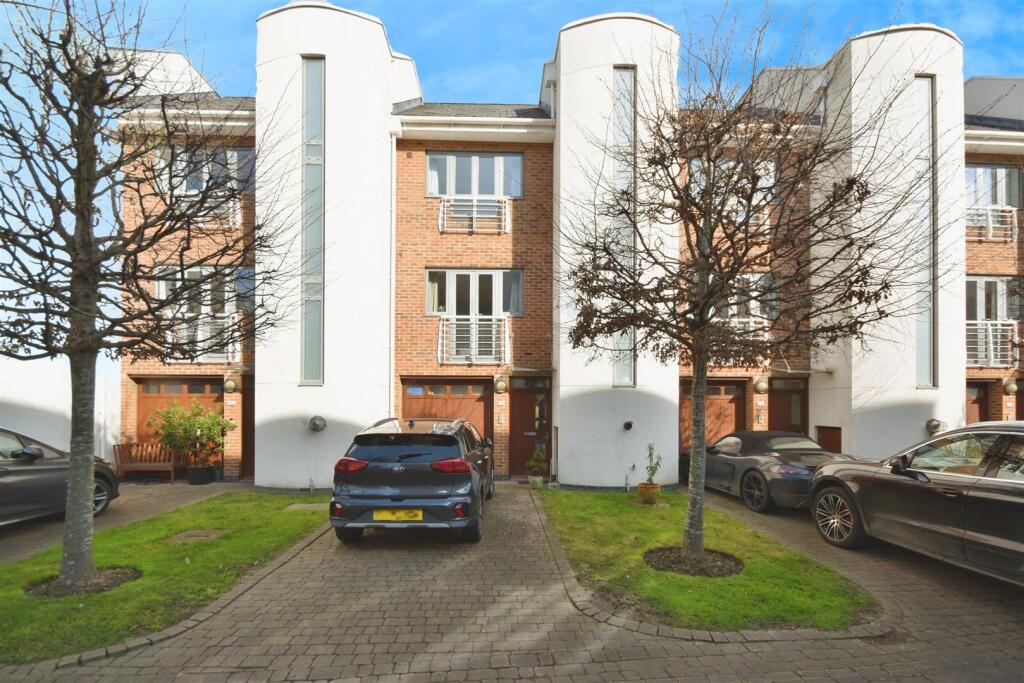 Main image of property: Tallow Road, Brentford