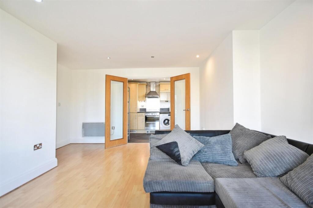 Main image of property: Dorey House, Brentford Lock
