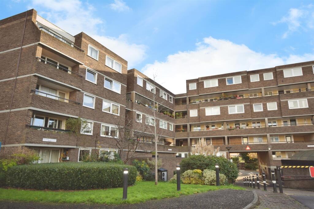 Main image of property: Justin Close, Brentford
