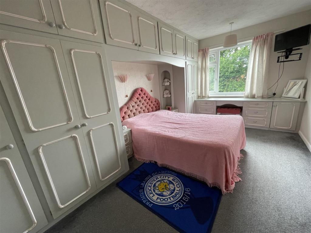 4 bedroom semidetached house for sale in Prince Albert Drive