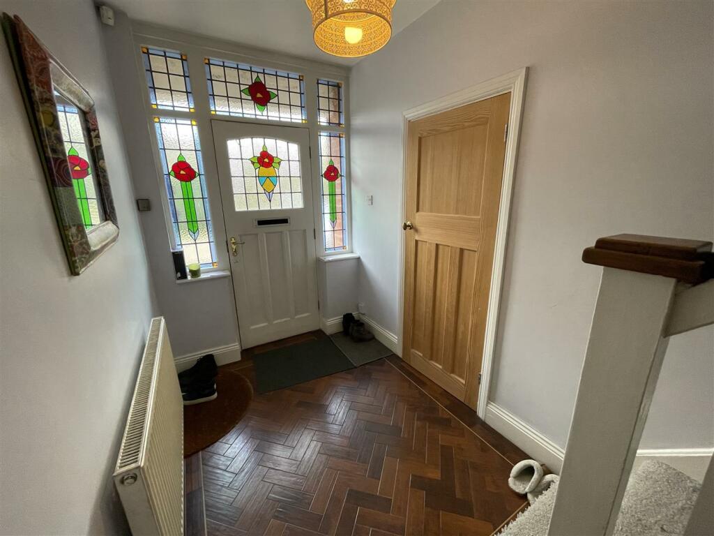4 bedroom semidetached house for sale in Leicester Road, Glenfield