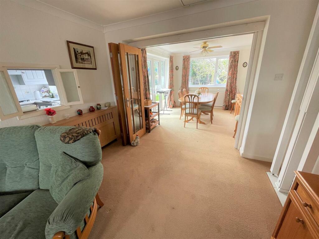 3 bedroom detached house for sale in Arnolds Crescent, Newbold Verdon
