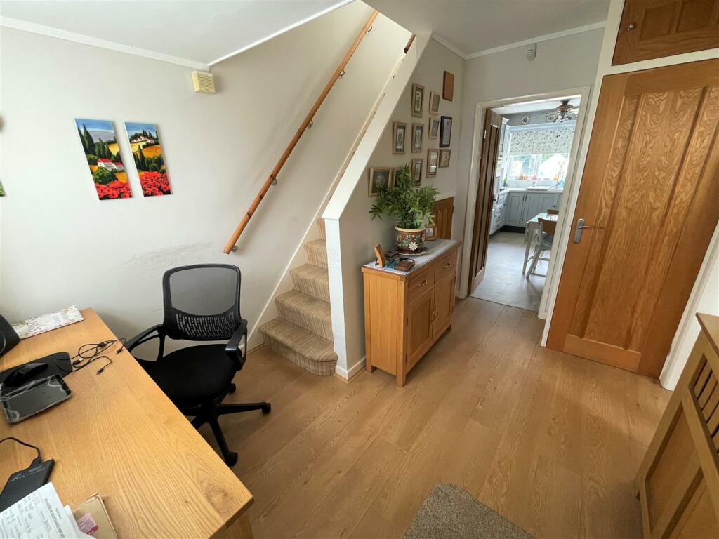 3 bedroom detached house for sale in Arnolds Crescent, Newbold Verdon