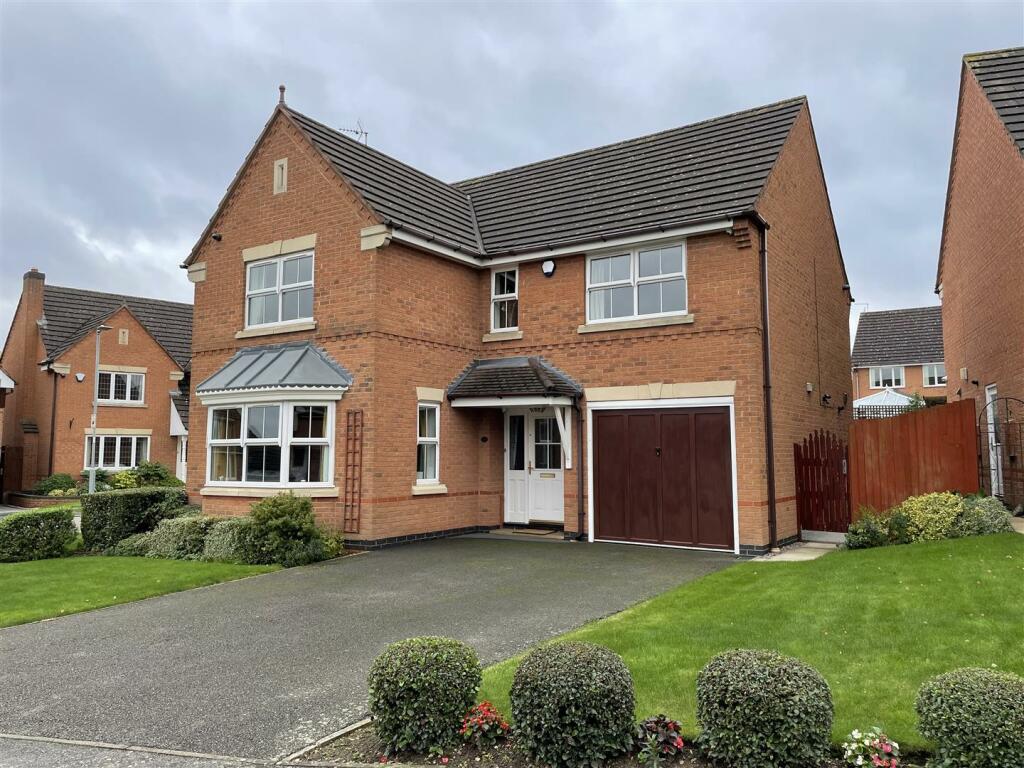 4 bedroom detached house for sale in Bluebell Drive, Groby, Leicester, LE6
