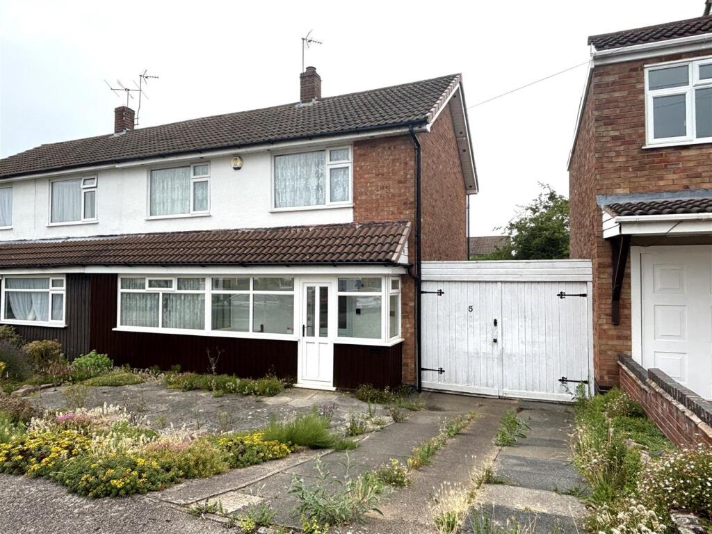 Main image of property: Salcombe Drive, Glenfield, Leics