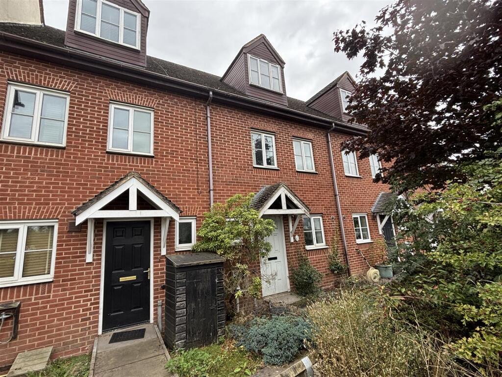 Main image of property: High Street, Desford, Leicester